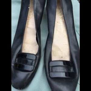 Vintage Ferragamo pumps
